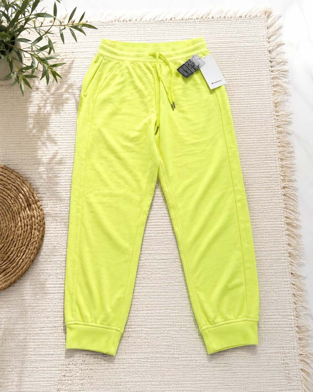 Lululemon Scuba HR Jogger Crop *Neon Wash* Sz 8 (r1)